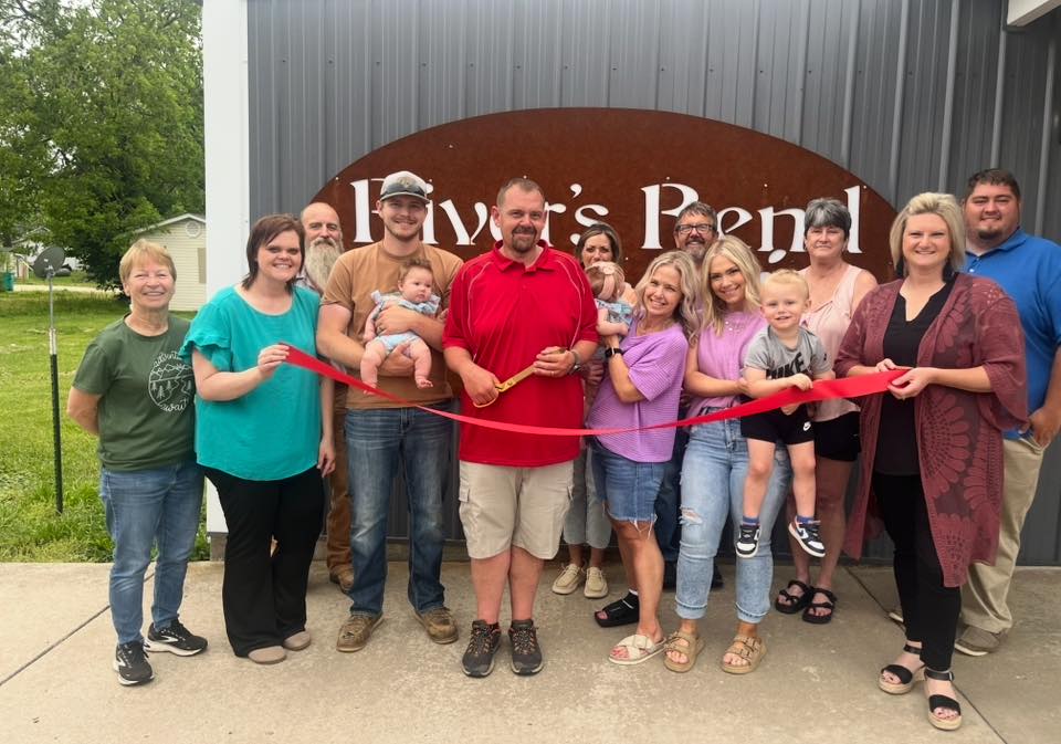 Ribbon Cutting Celebration Welcomes Rivers Bend Pizzeria & Grill
